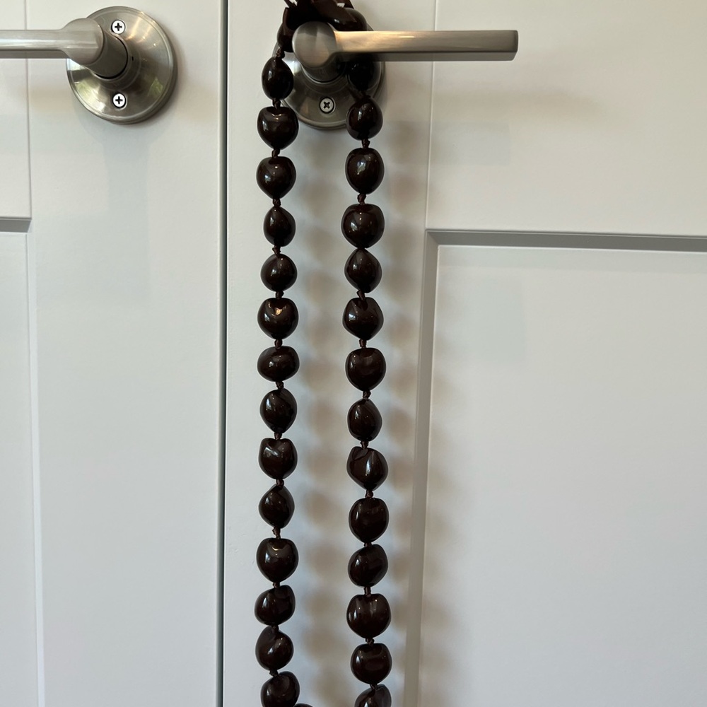 Brown kukui nut necklace new